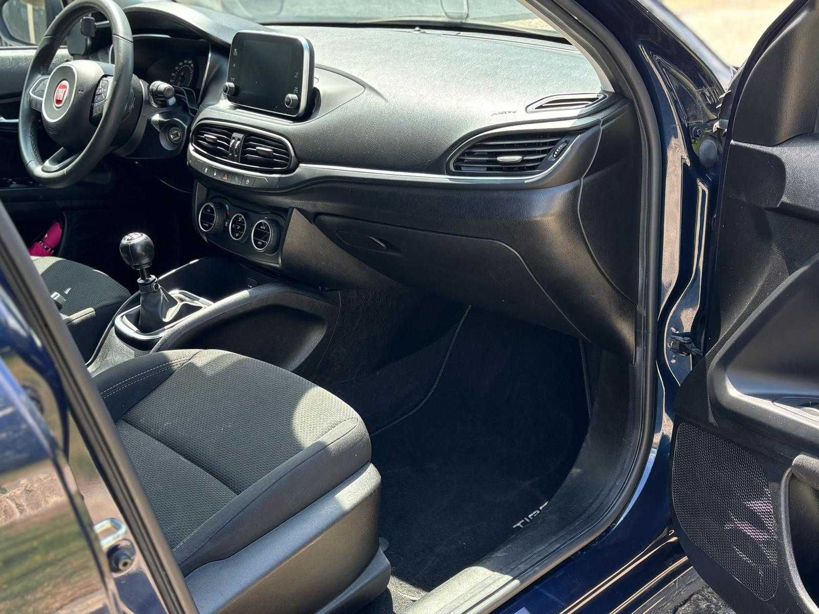 Fiat Tipo 1.6 M-Jet Lounge (120 Cv)