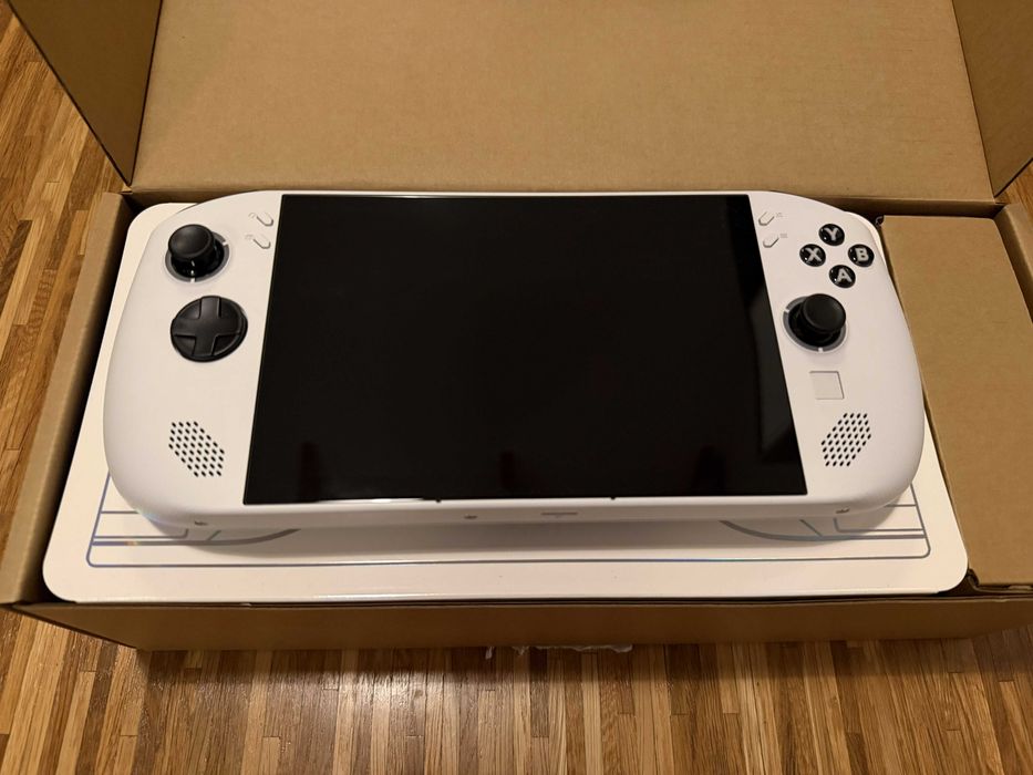 Konsola Lenovo Legion Go S biały + etui + szkło + gratis gry