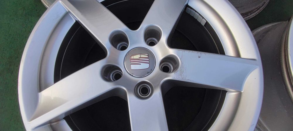Felgi Aluminiowe seat 5x112 ET33  6.5Jx16  Komplet