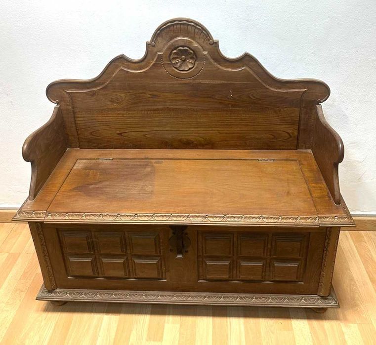 Banco antigo com arrumação, arca ou baú  120 cm comprimento