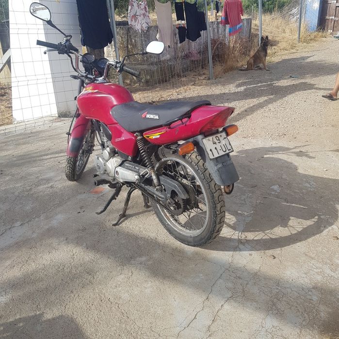 Honda CG125 Évora