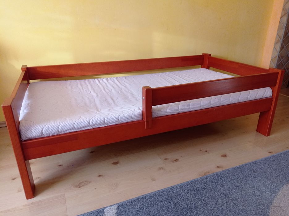 Łóżko dziecięce drewniane z materacem piankowym 160x80