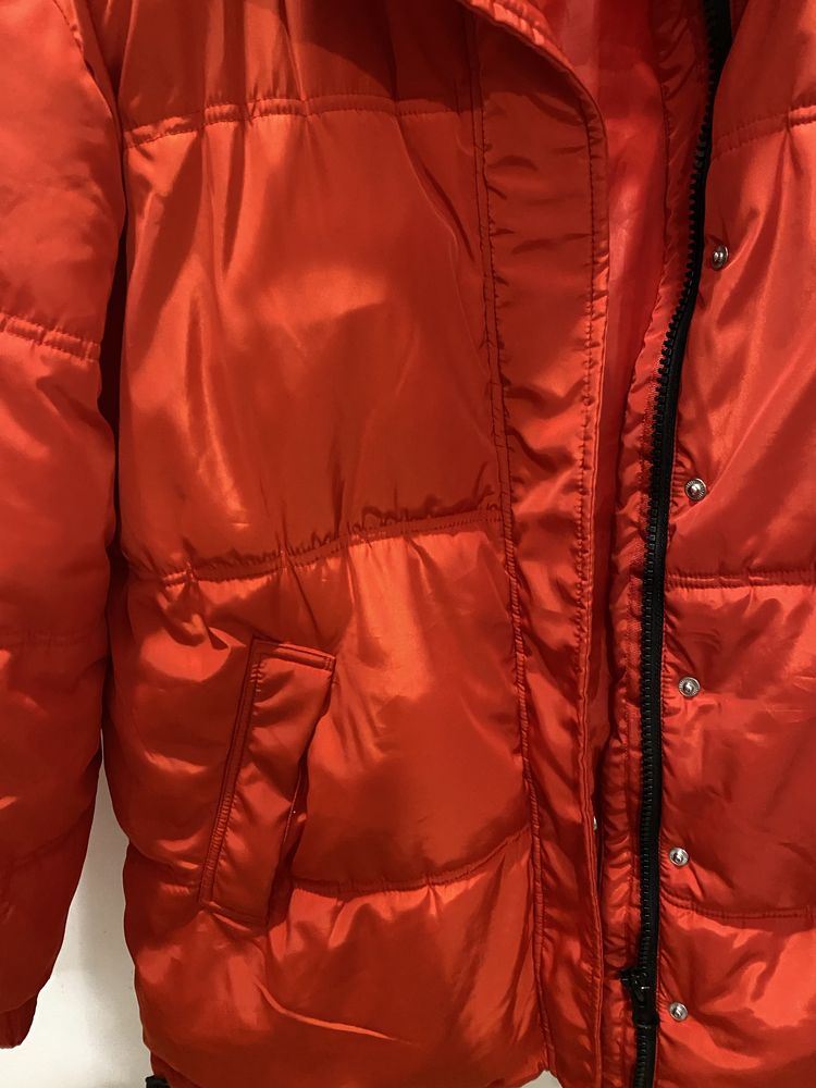 Zimowa czerwona puffer kurtka oversize H&M S