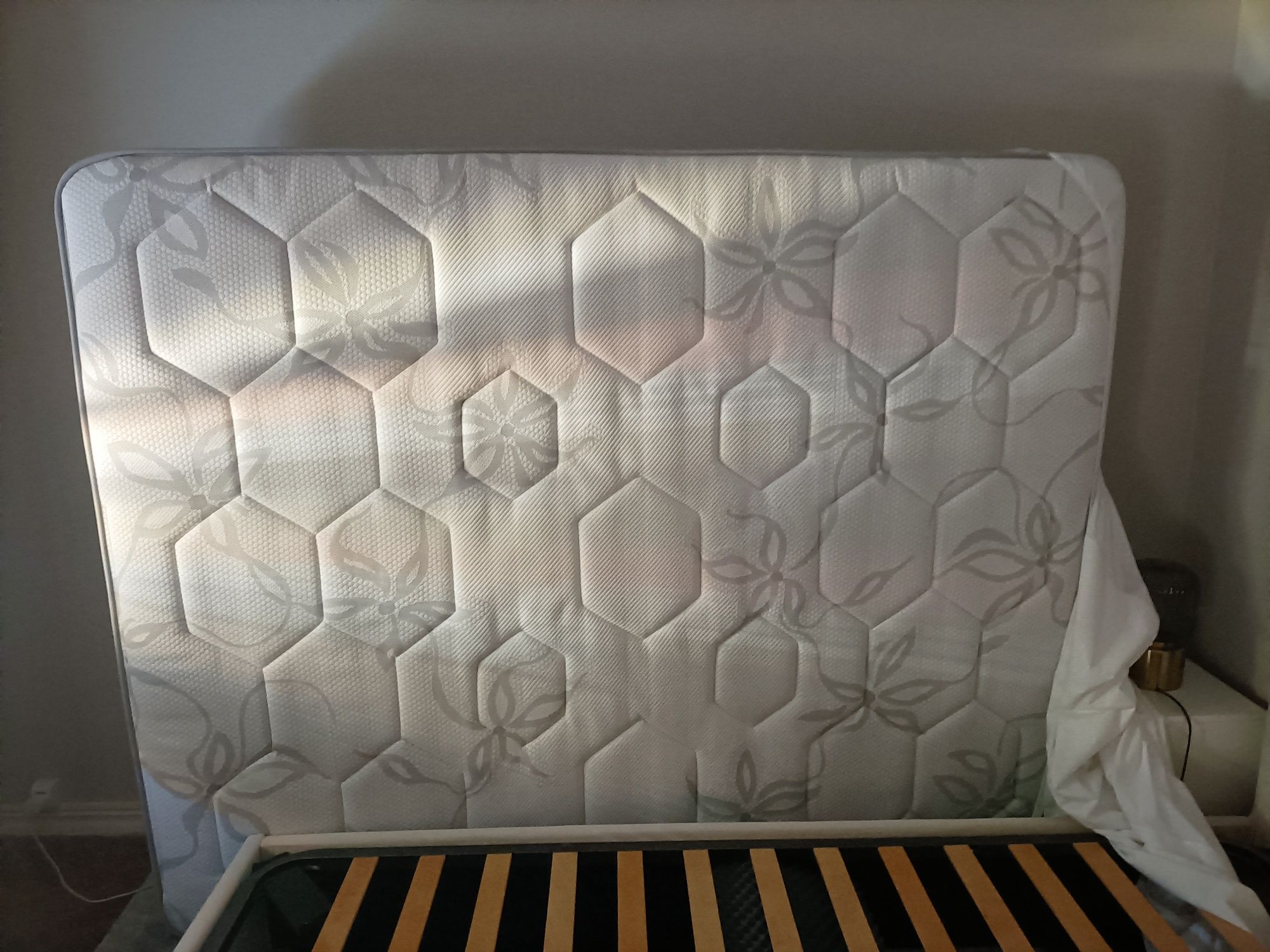 Colchão completamente novo