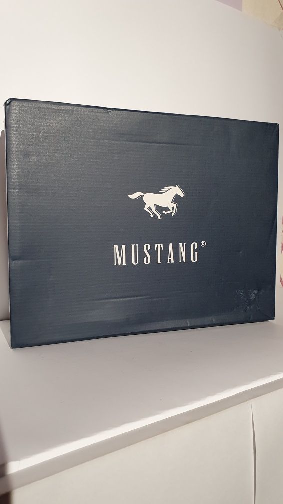 Mustang szykowne buty męskie zimowe rozmiar 44