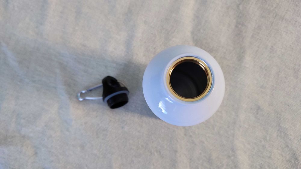 Bidon aluminiowy z karabińczykiem