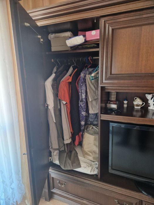 Mebloscianka drewniana ponad 30 letnia z Wiednia