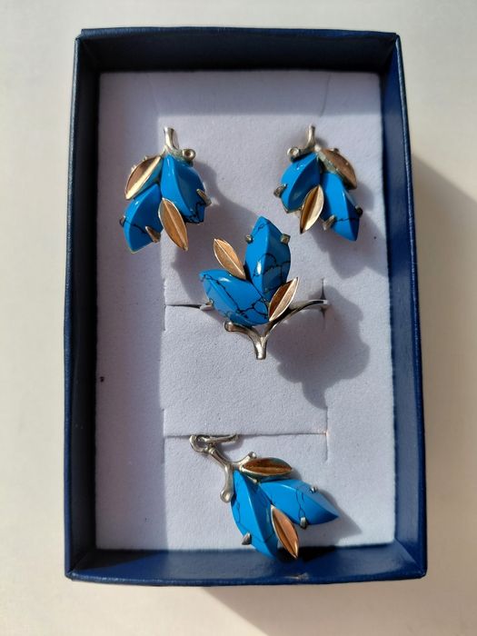 Набір зі срібла з бірюзою та золотими  пластинами