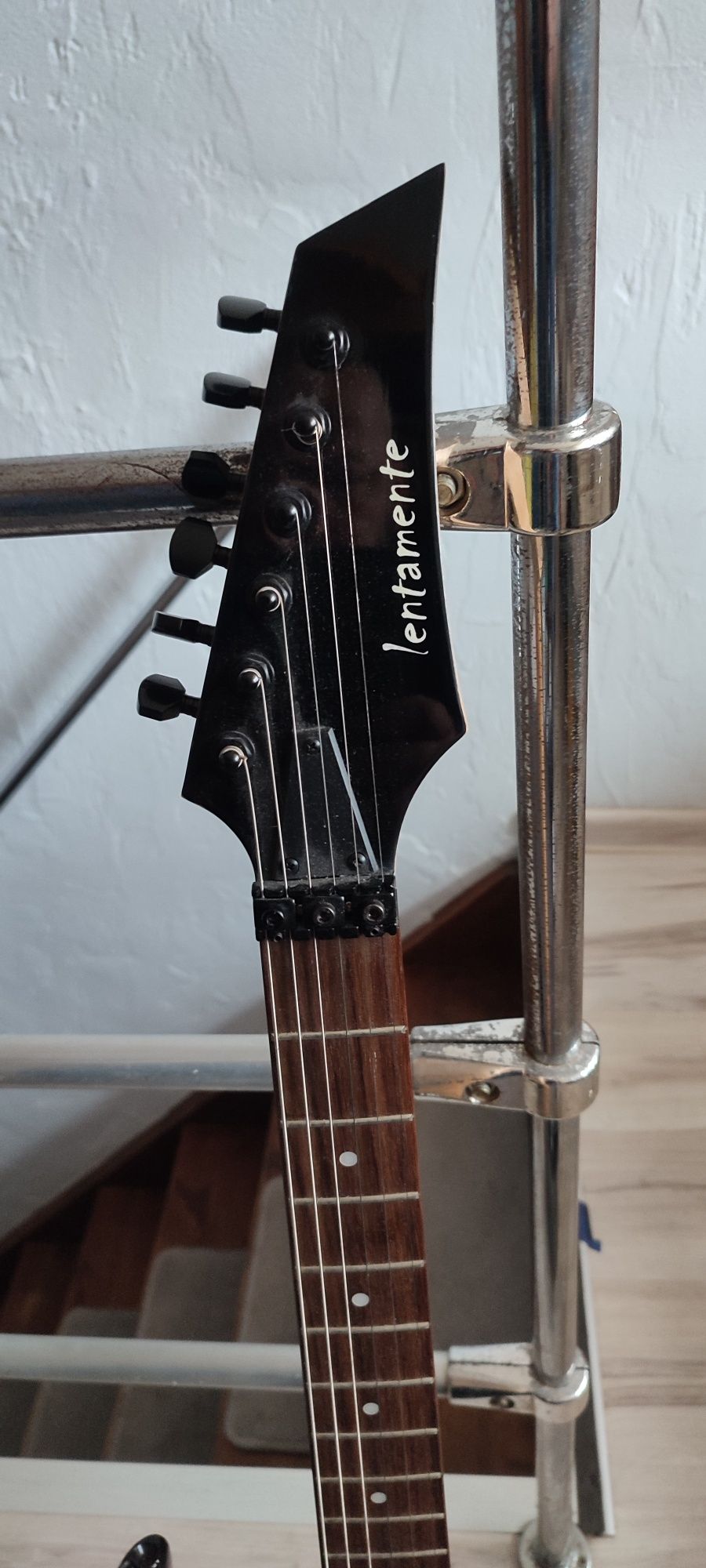 Sprzedam zamienię gitarę elektryczną