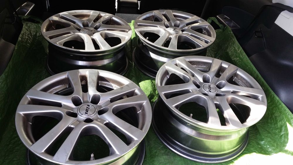 Felgi aluminiowe 4szt, model RIAL COMO 16" ET38 5x100 7Jx16 HT