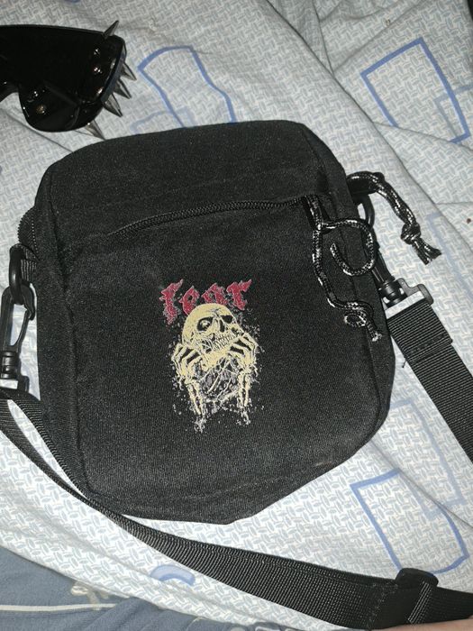 Барсетка через плече