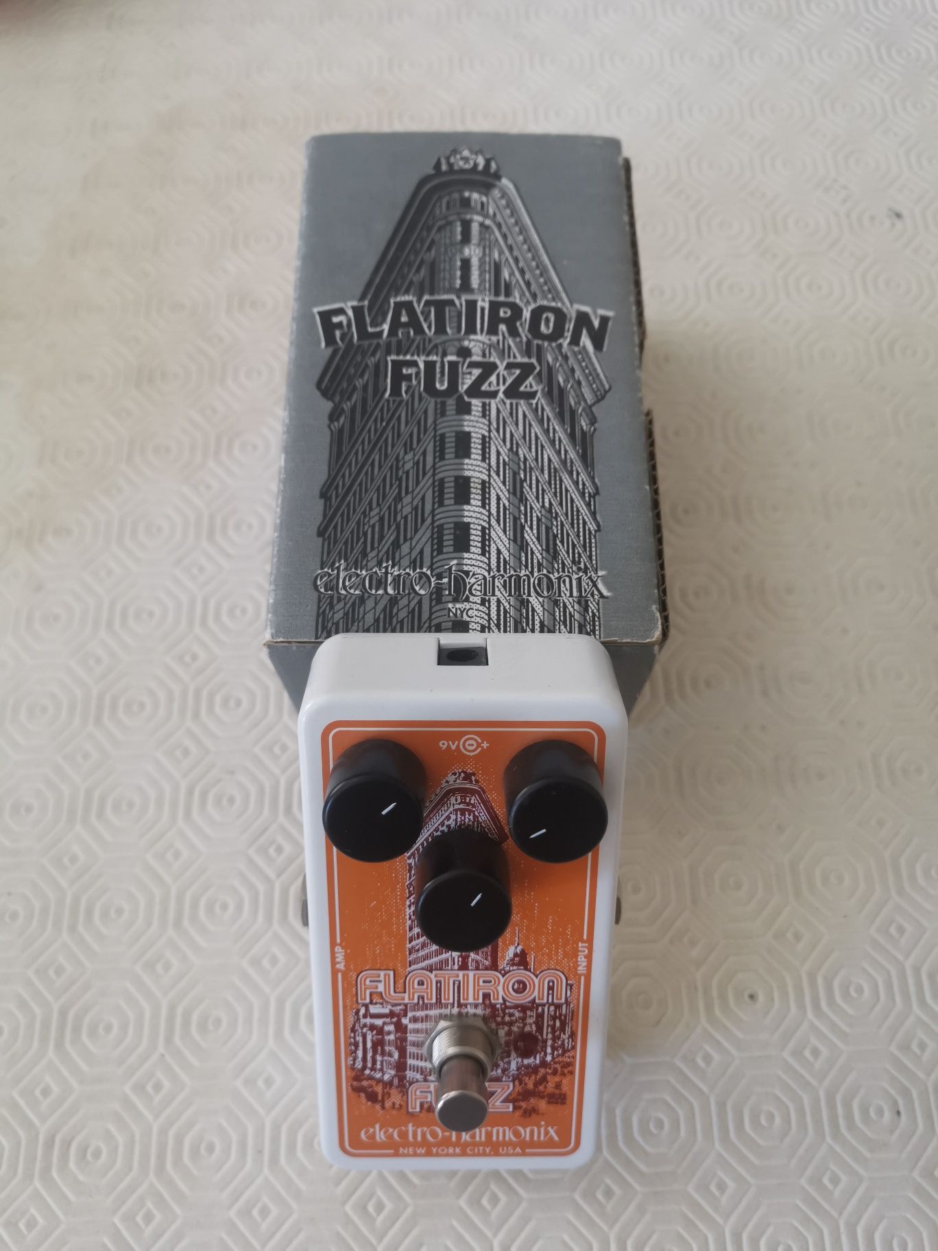 Pedal distorção/fuzz, EHX Flatiron