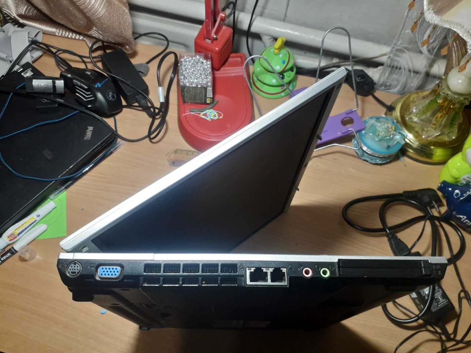 Ноутбук Samsung R45 (не включается).