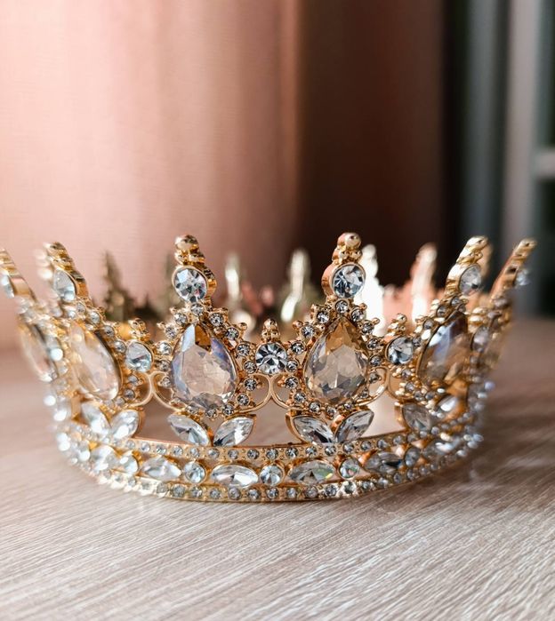 Корона для тортів