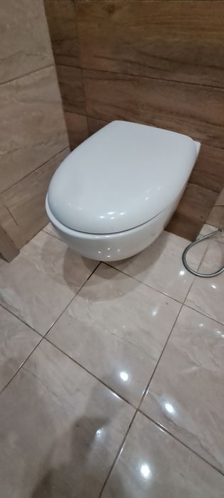 Унітаз підвісний