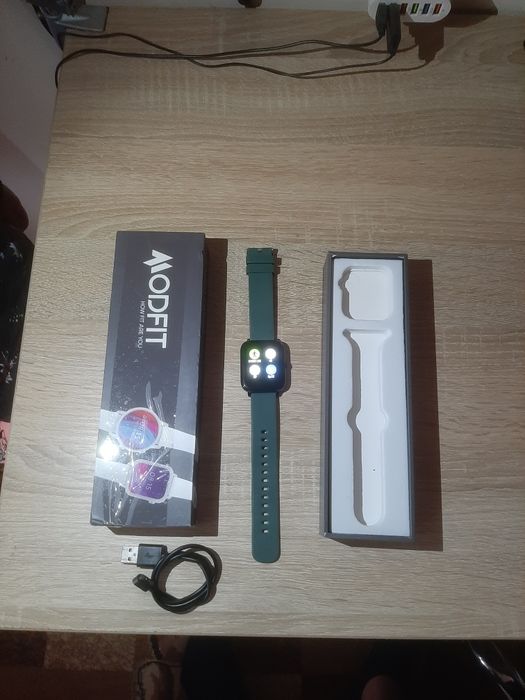 Продам Смарт Часы.