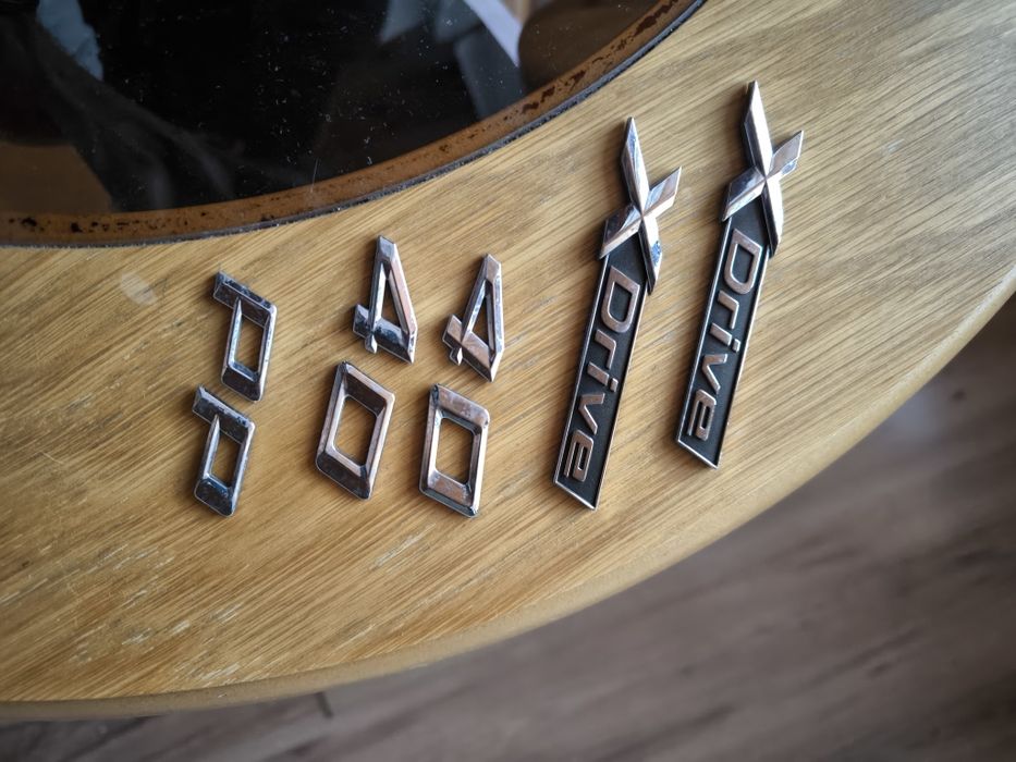 Emblemat napis xDrive 40 BMW X6 atrapy nerki oryginalne