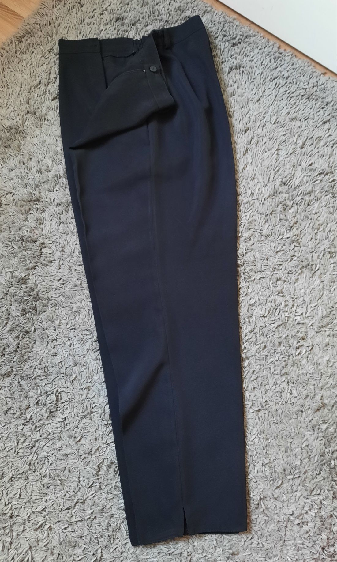 Klasyczne czarne spodnie w kant damskie r. XXL dla puszystych