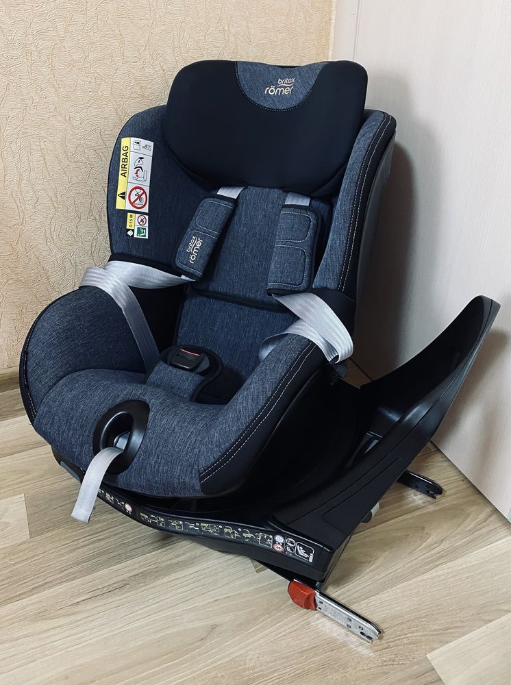 Автокресло Britax-Romer DUALFIX i-SIZE Blue Marble с рождения до 4 лет