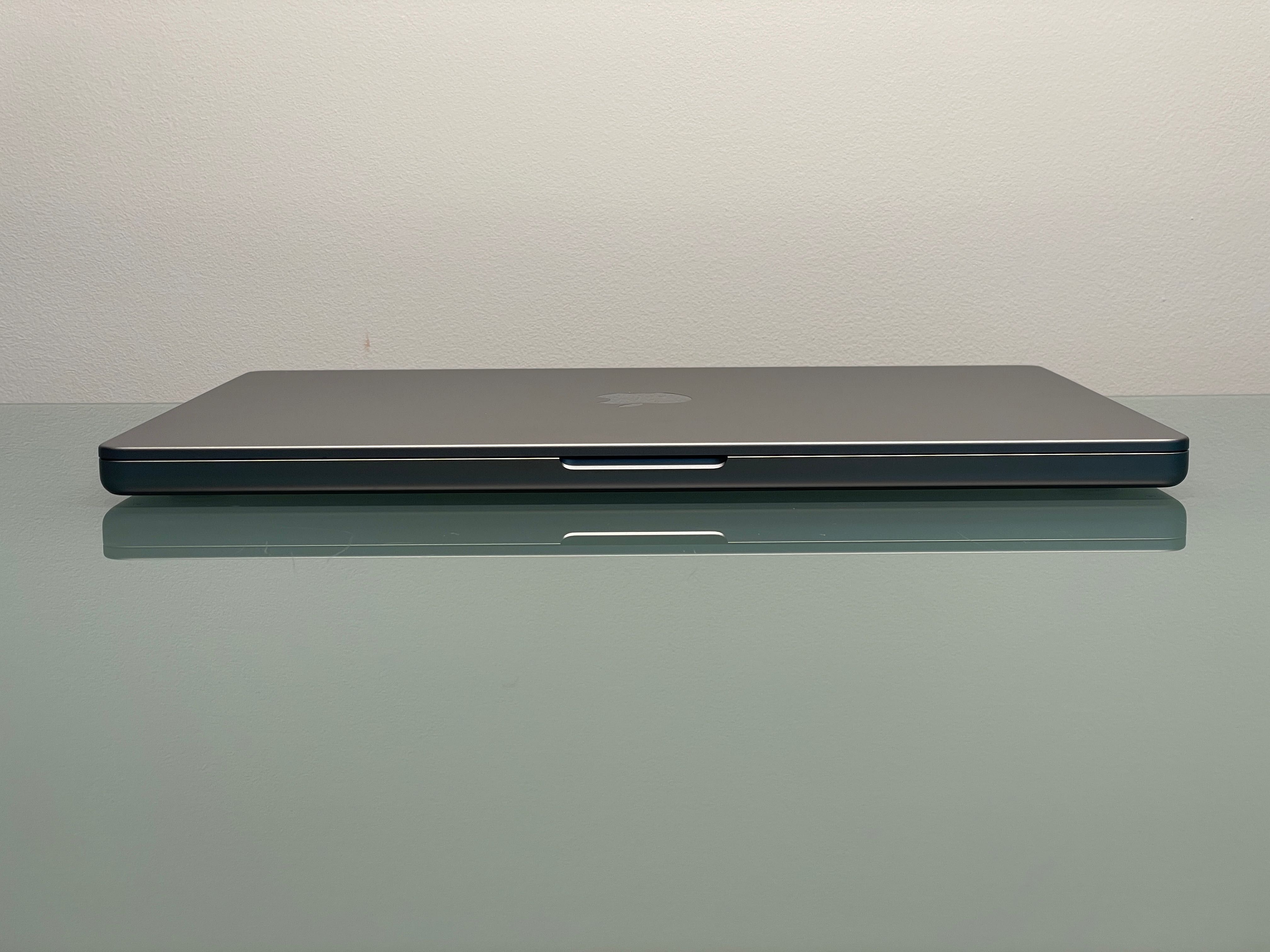 2021 MacBook Pro A2485 16" M1 PRO 32GB 512GB
