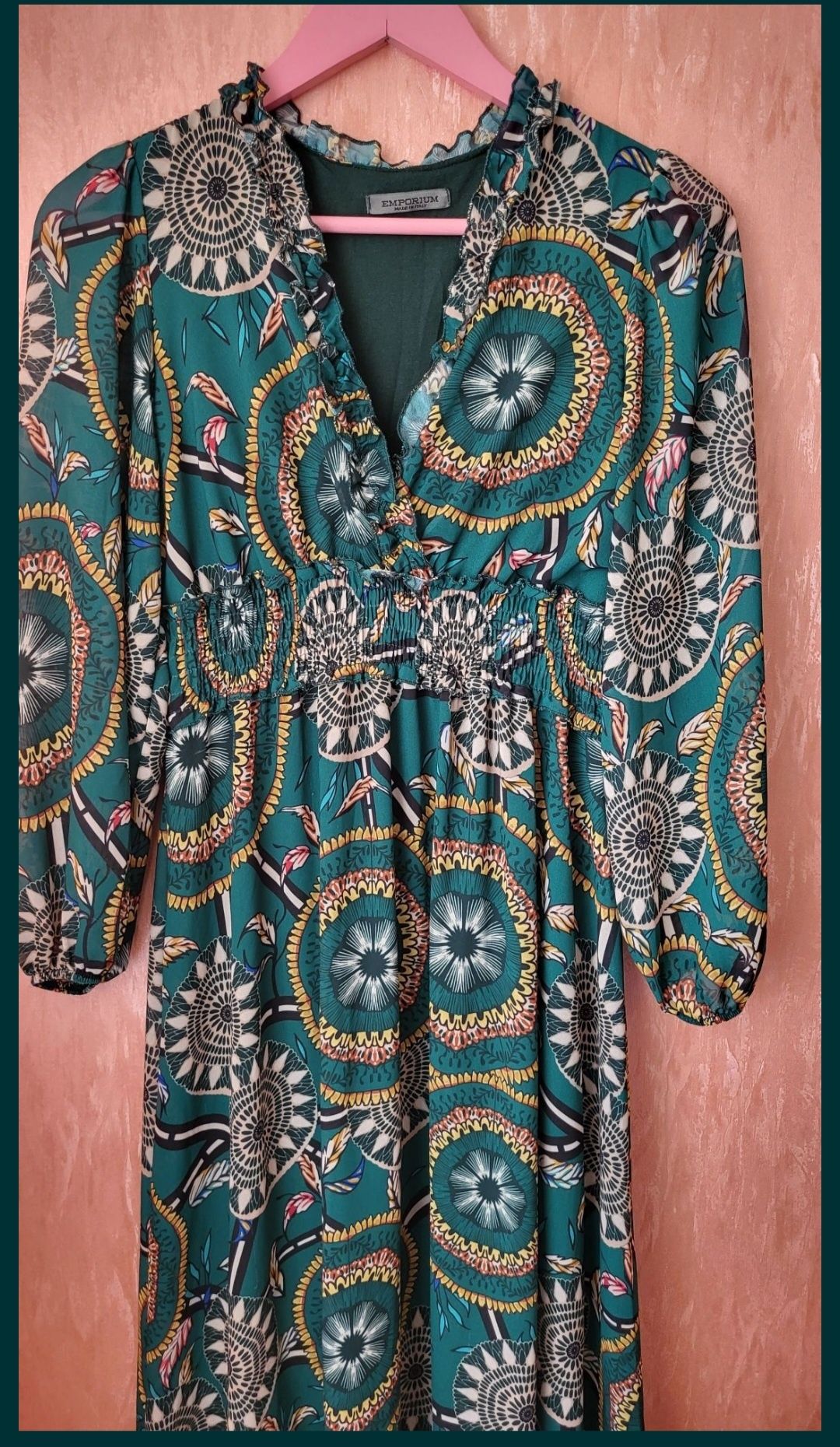 Платье оборки Италия Emporium L-XL декольте вырез