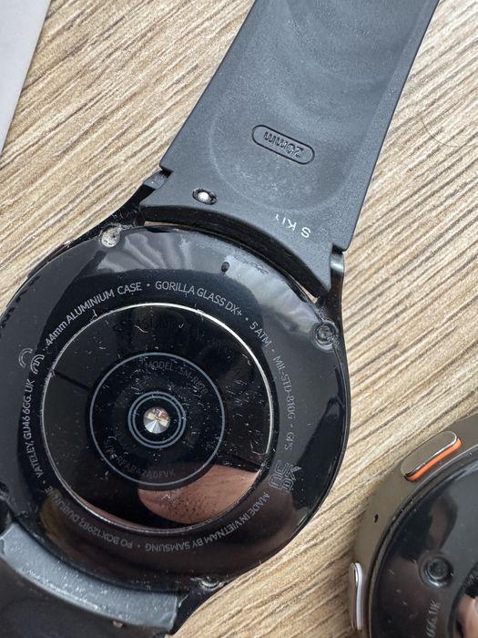 Samsung galaxy watch 4 GPS/ WI FI