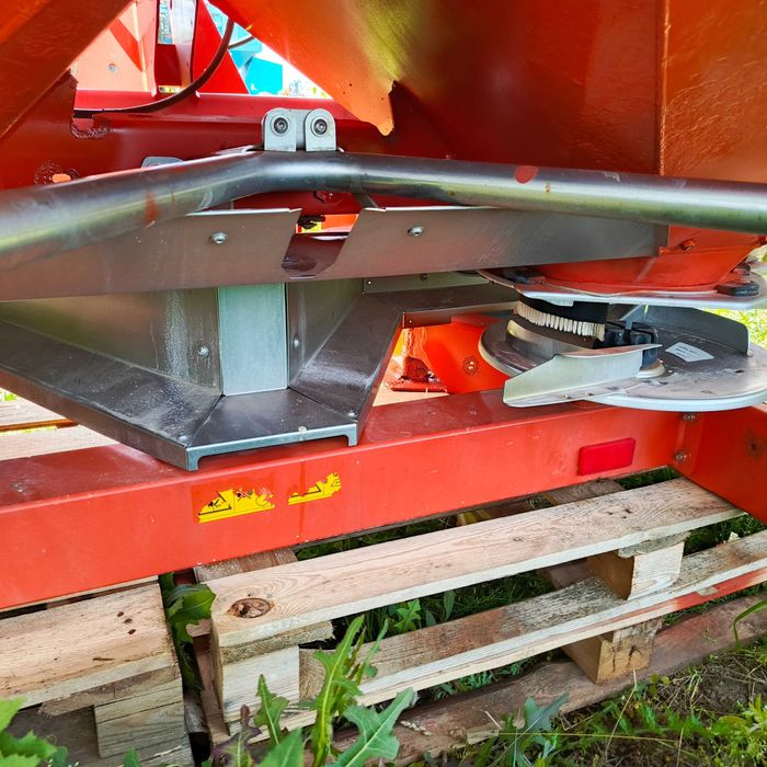 Розкидач Kuhn RAUCH AXIS