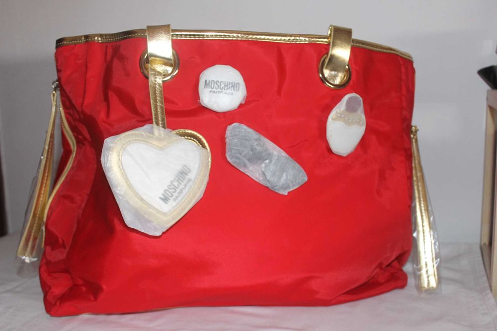 Mala Grande Moschino