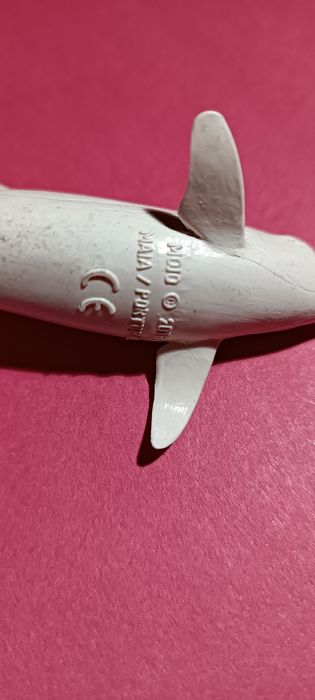 Antigo golfinho da marca Mojo de 2018