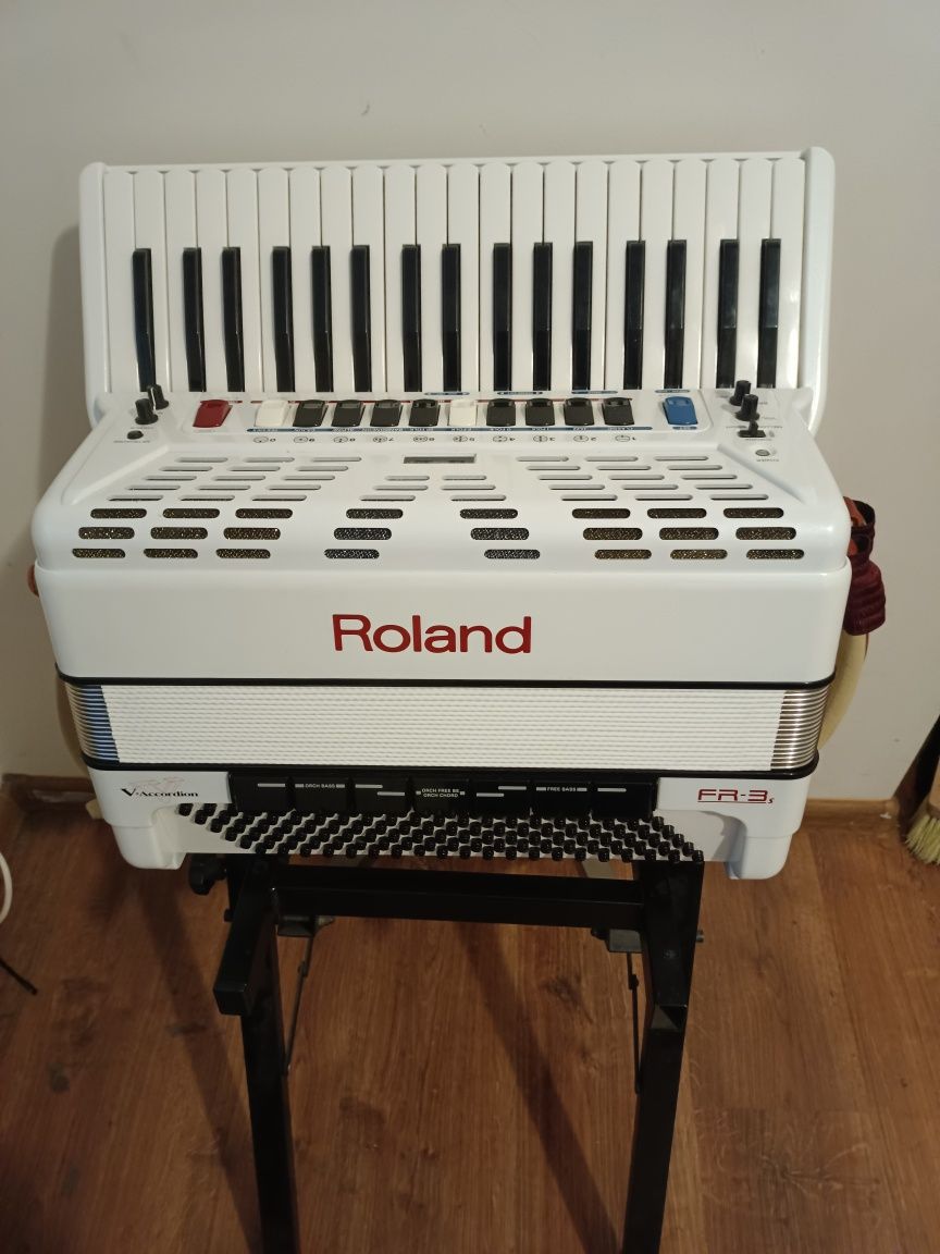 Akordeon Roland Fr3s