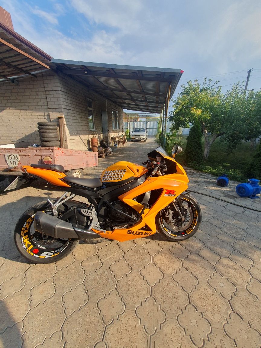 Мотоцикл Suzuki gsx-r 600