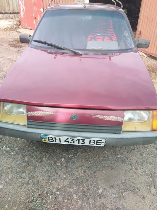 Автомобиль заз таария