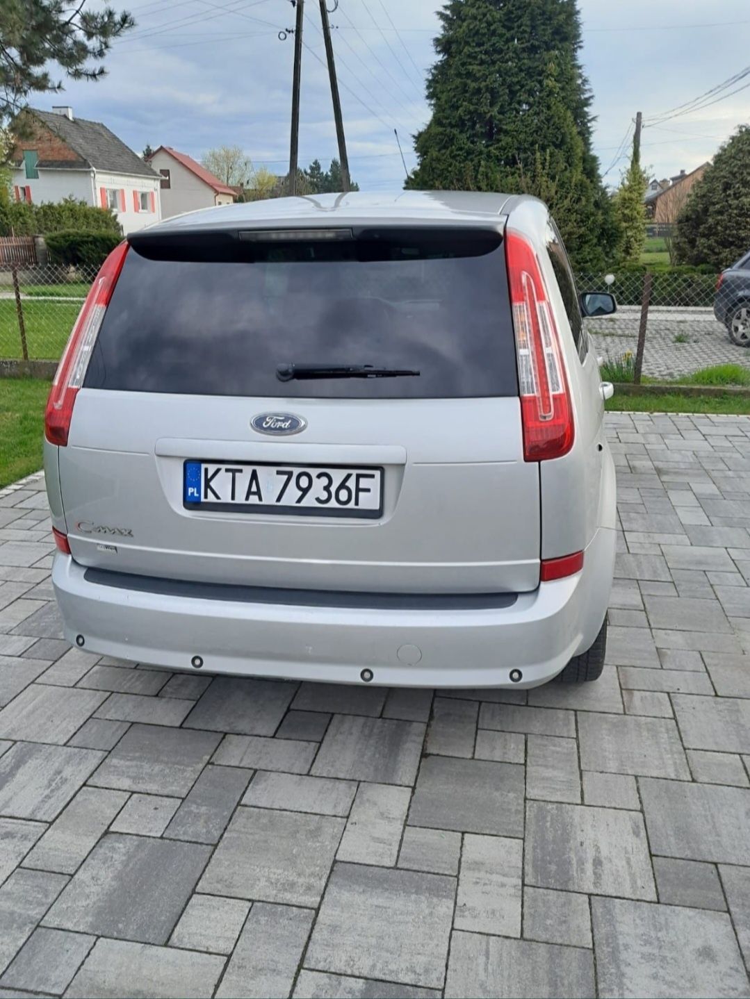 Wypożyczalnia samochodów osobowych aut lpg kombi hatchback suv