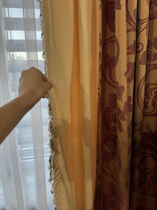 Продам 2 штори, дуже гарні!