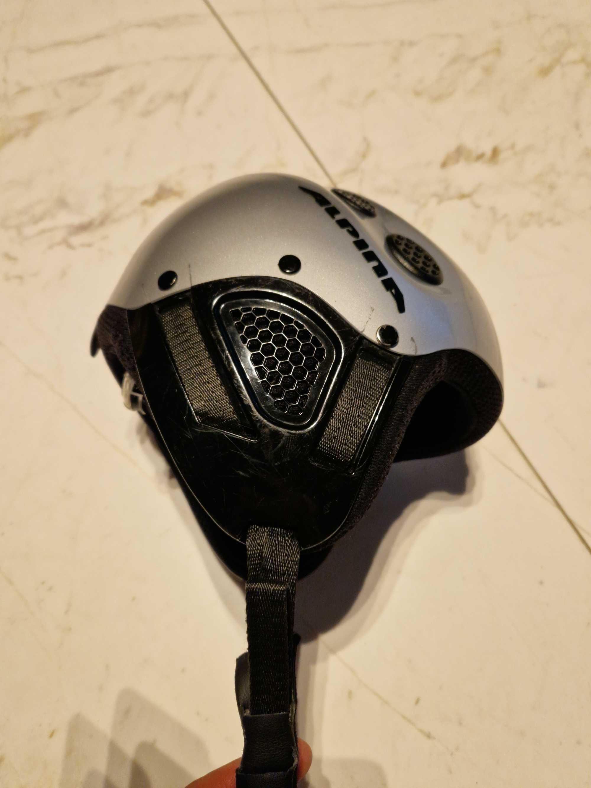 Kask narciarski dziecięcy Alpina rozm. 55-57