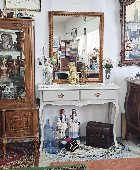 Consola ou credencia com espelho