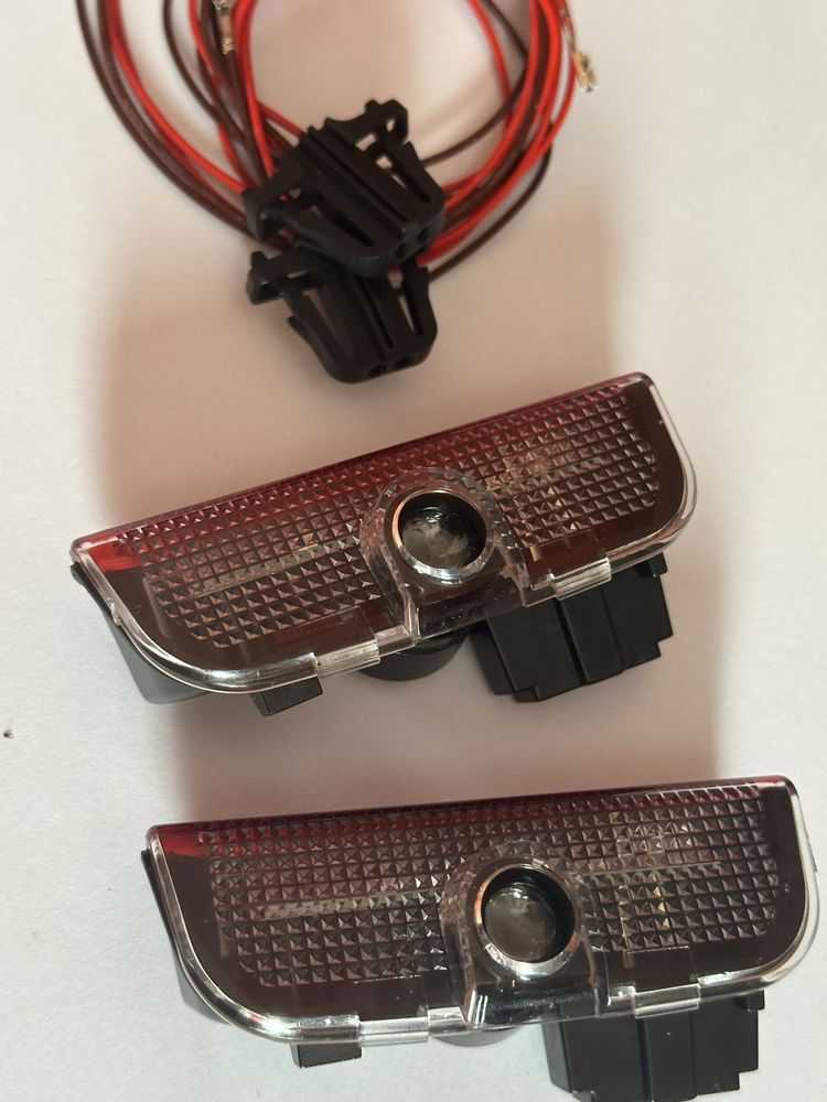 Led projektor do drzwi VW Scirocco, golf itp z motywem (R) - para