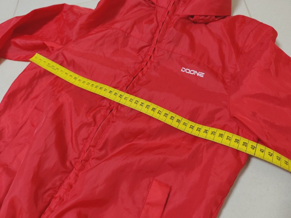 Corta Vento para Rapaz marca Doone (6-7 anos)