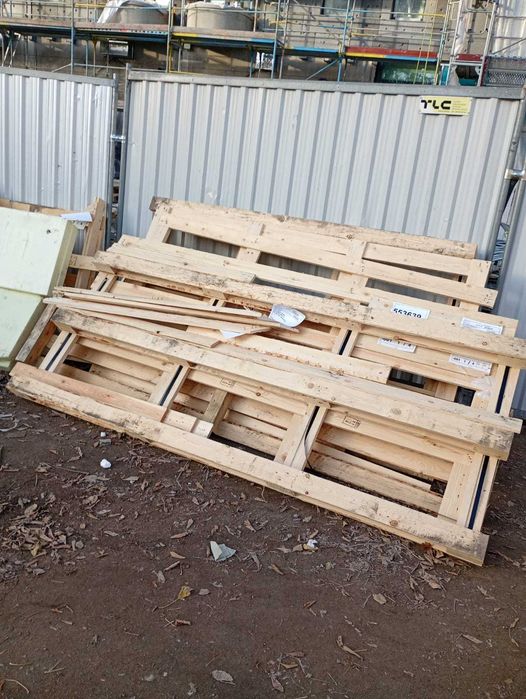 Palety drewniane oddam