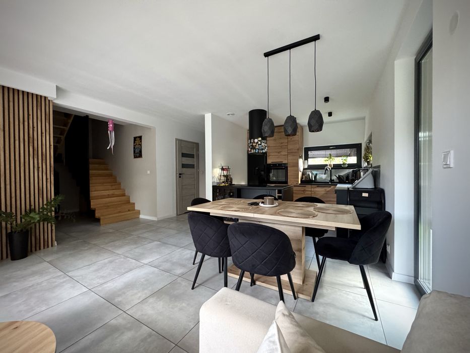 Rodzinny dom w sąsiedztwie parku, URZĄDZONY, OZE, SMART HOME