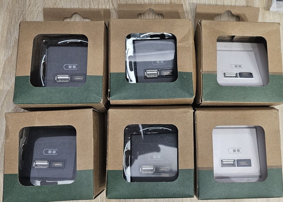 Asfora, gniazdo ładowania USB A+C  4xantracyt. 2xbiale + ramki