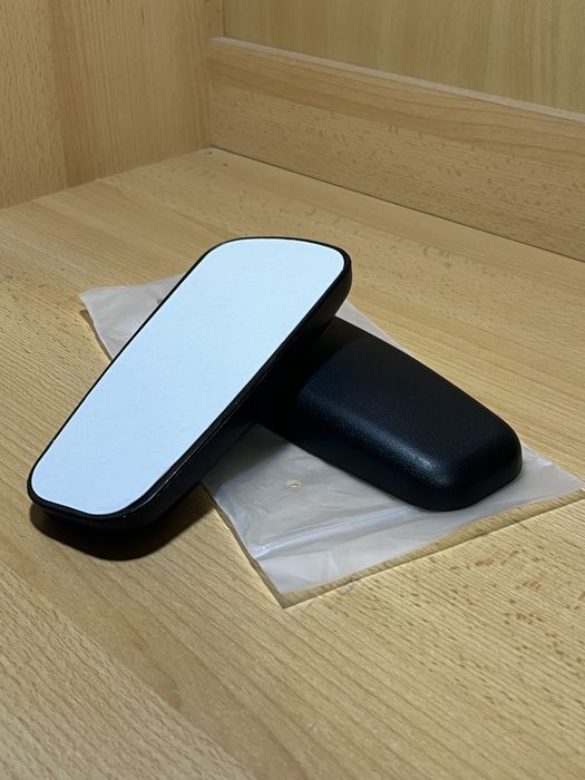 Накладки на підлокотник в авто