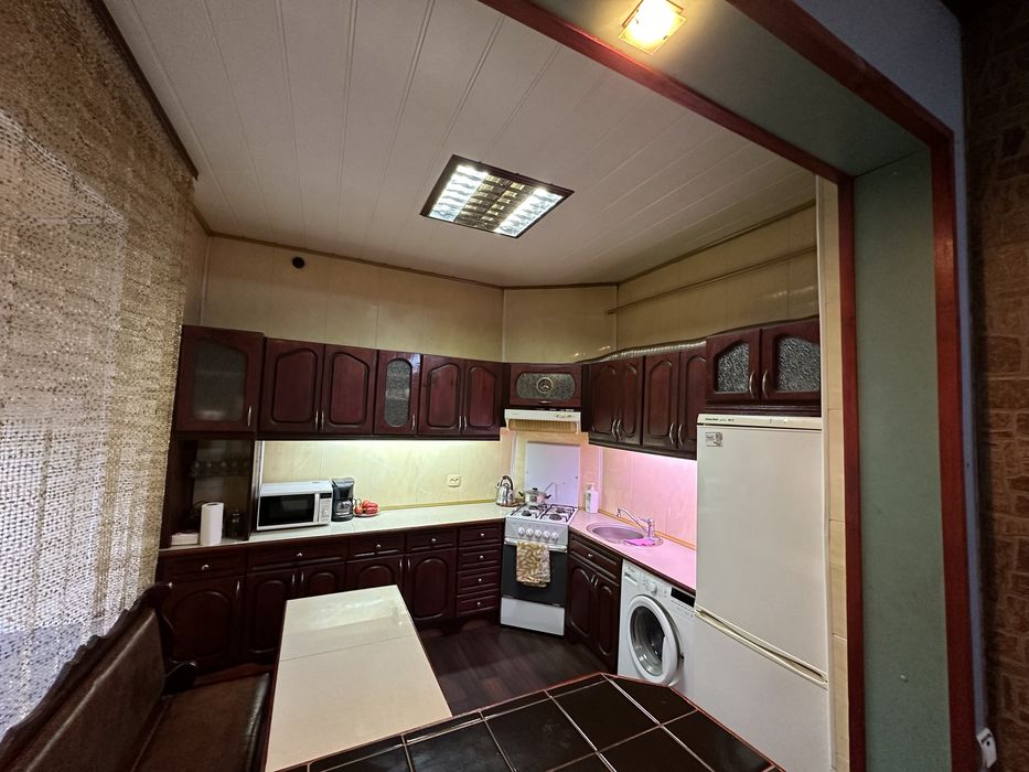 Продаж будинку