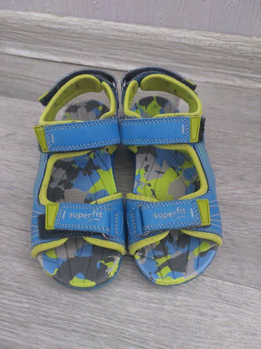 Босоніжки  на хлопчика 30р.