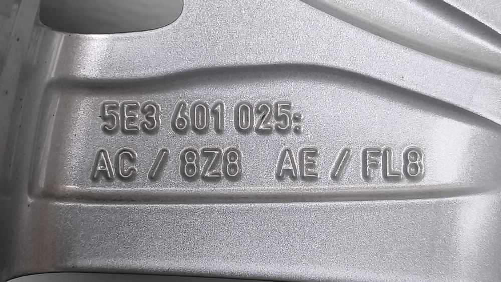 Koła 17" Skoda Octavia IV Yeti Vw opony zima 205/55/17 5x112 (OL1937)