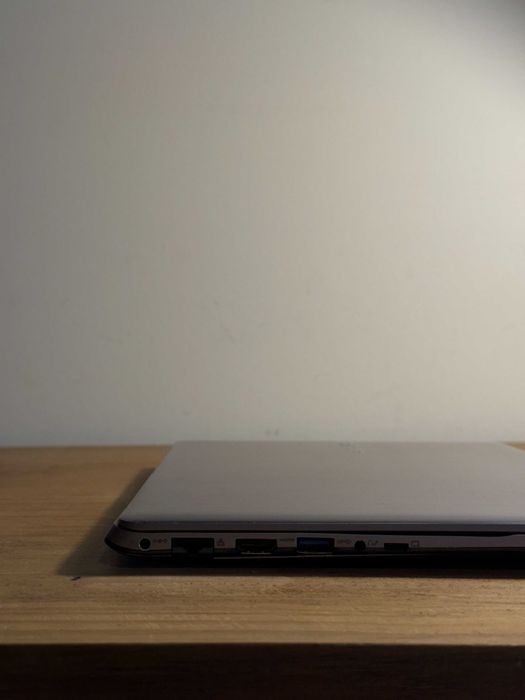 Portátil Samsung i7 - modelo NP730U3E