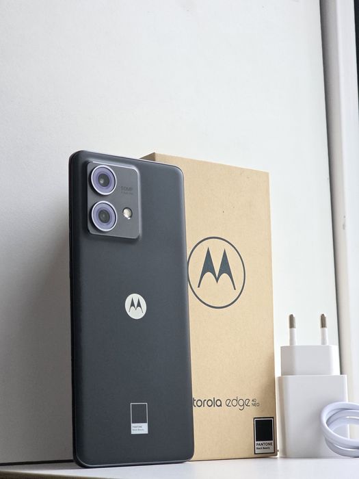 Motorola edge 40 neo 5G 12/256 gb ідеальний стан