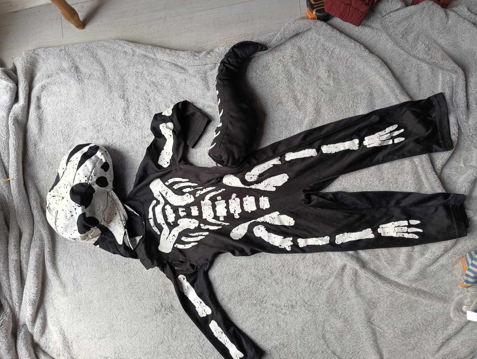 Strój karnawałowy, przebranie halloween, kostium kościotrup Dino 92 98