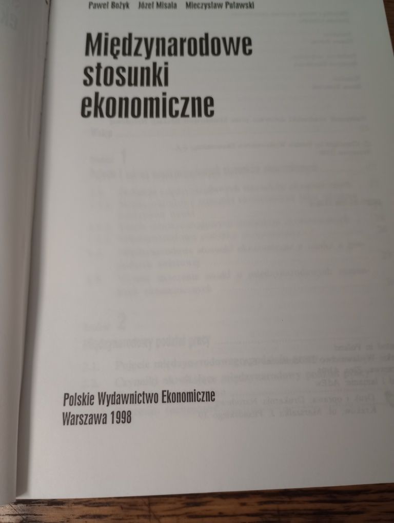 Międzynarodowe stosunki ekonomiczne. Praca zbiorowa.