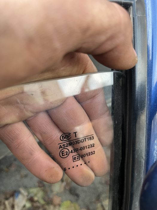 Сколо Дверей форточки задні Ваз 2108-15 2110-12 Пріора є різні